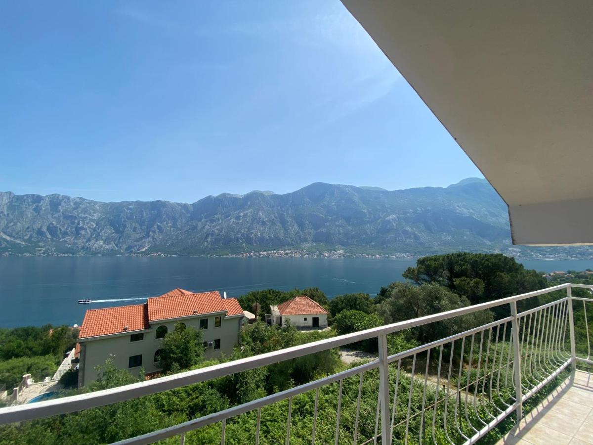 Apartments Djuricic Kotor Exterior photo