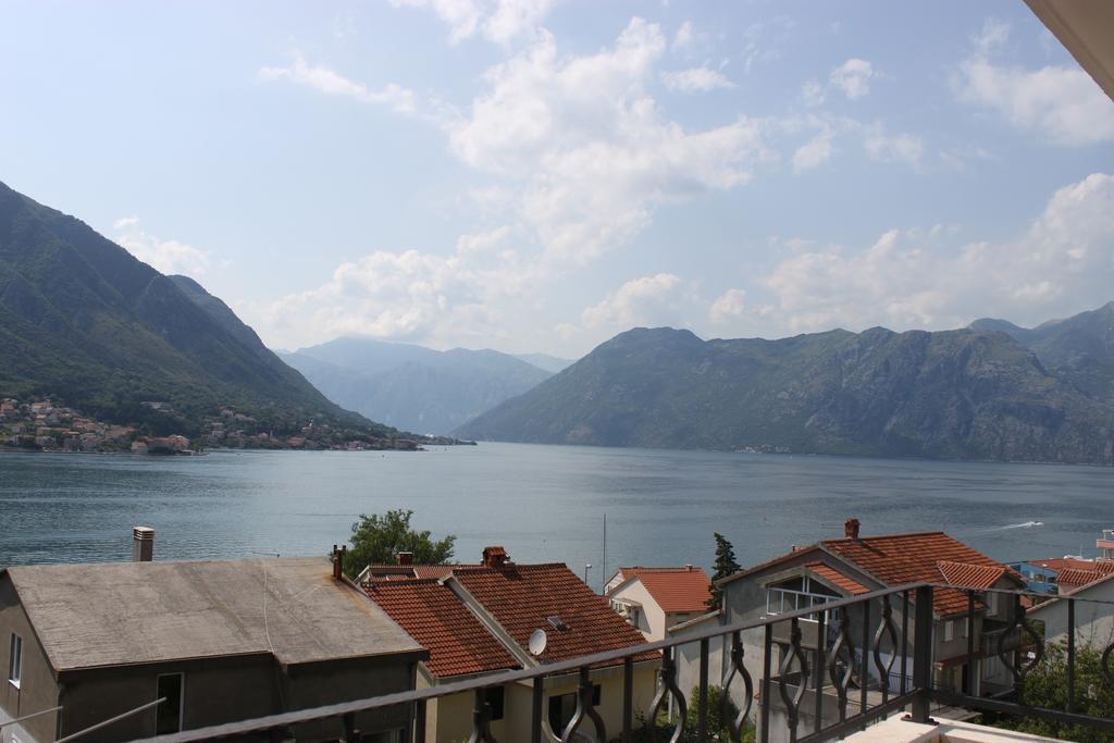 Apartments Djuricic Kotor Exterior photo