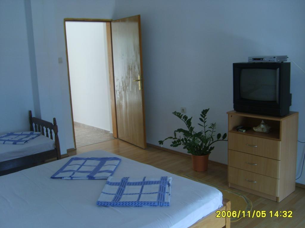 Apartments Djuricic Kotor Exterior photo